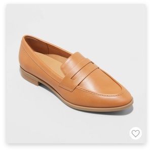 NWT Women’s Cognac Loafers